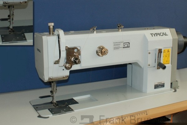 Typical 1245 HL14 Ledermaschine Polstermaschine Gebraucht. 220 Volt Stopmotor, komplett montiert und
